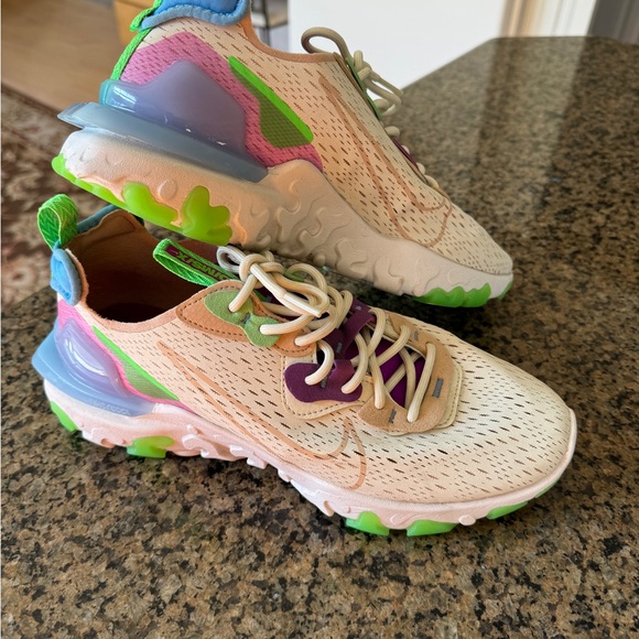 Nike React Vision Fossil running shoes women’s 10.5 - Picture 2 of 10